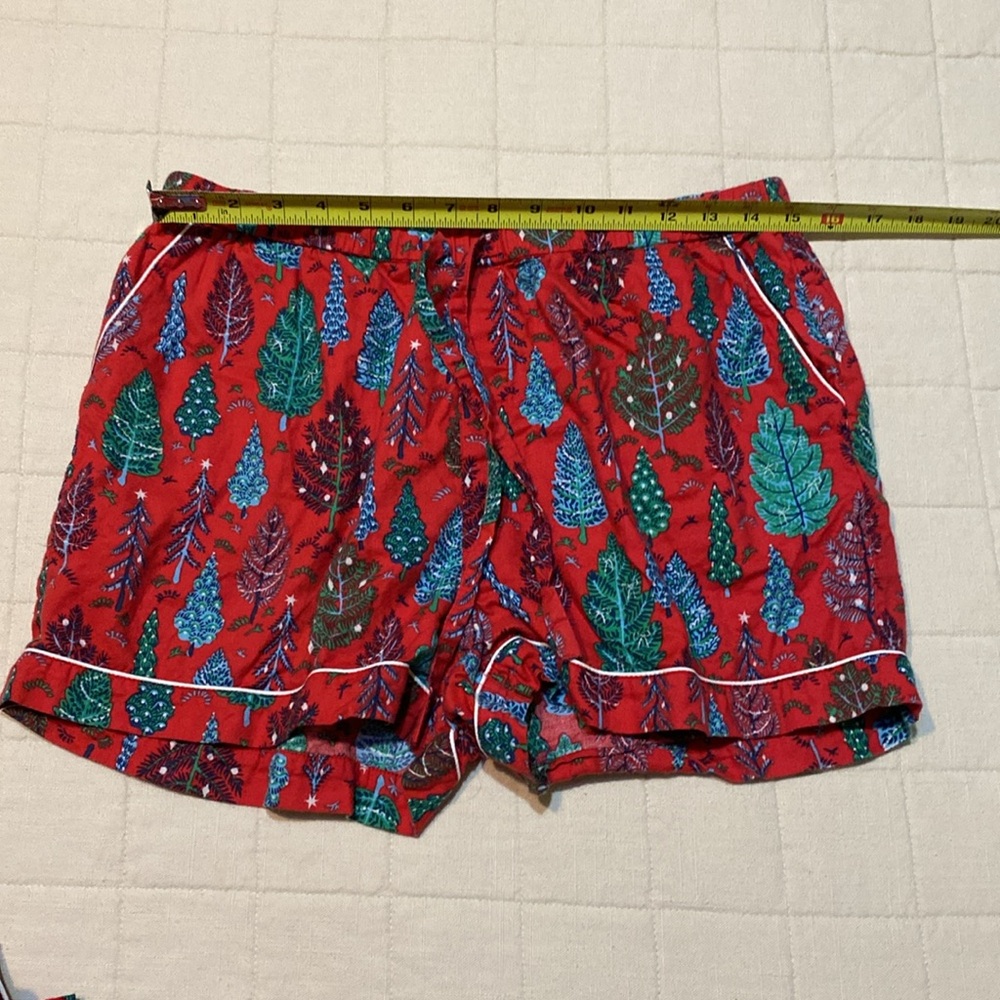 Printfresh Red and Green Leaf Pajama Set - Picture 14 of 16